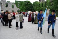 Učitelje podružnic je v Vipavskem Križu pozdravila tudi grajska gospoda 