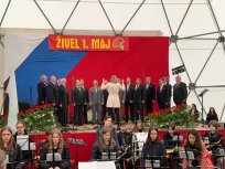 Godba in pesem sta nato odmevali na Gori, kjer je v Tihi dolini potekalo tradicionalno prvomajsko praznovanje. 
