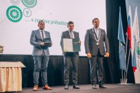 Za odličen gospodarski uspeh, inovativnost ter za pomembno podporo družbenemu razvoju lokalne skupnosti je Petomajsko priznanje Občine Ajdovščina prejelo podjetje Incom, d. o. o. 
