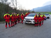 Ajdovska skupina GRS Tolmin na izhodišču pohoda po Vertovčevih poteh. 