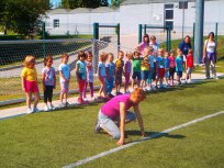 Brigita Langerholc je našim najmlajšim pokazala prve korake v atletske športe 