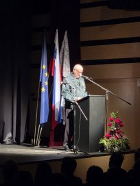 Slavnostni govornik Drago Vidrih je v govoru obudil spomine na dogodke ob osamosvojitvi.