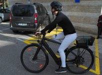 Električno kolo si bo mogoče izposoditi ali ga napolniti v izposojevalnicah v Skriljah, Vipavskem Križu in v Palah v Ajdovščini. 