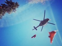 Težko poškodovano pohodnico so s helikopterjem odpeljali na zdravljenje v Ljubljano. 