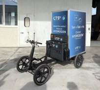 Udeleženci so si ogledali tudi H2 Cargo Bike, tovorno kolo na vodikov pogon.