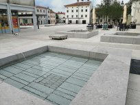Prenovljen Lavričev trg v Ajdovščini. 