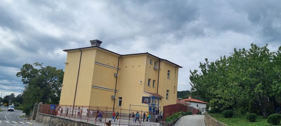 Osnovna šola Lokavec