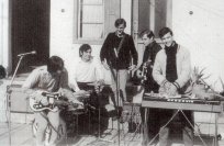 30. marca leta 1990 se je na ajdovskih Policah odvil prvi Koncert generacij. Zvezde večera so bili Pietrosi. 