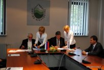 Podpis pogodbe - cesta do izvira Hublja, september 2010