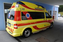 Robustna aerodinamična oblika omogoča udobno notranjo višino - v bolniškem delu vozila je mogoče stati. 