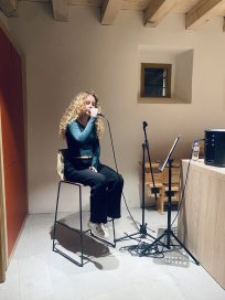 VOKALNI VEČER z učenci iz Šole petja Tjaše Fajdiga. Nastopata Luka Gobec in Lea Rožič