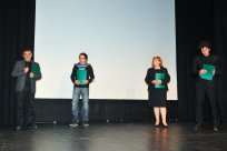 Umetniška skupina gostov: slikar Azad Karim, slikar in grafik David Ličen, zborovodkinja v pokoju Marinka Šuštar in pevec Marko Ferjančič. Foto Matjaž Slejko 