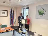 Eva Bras, prejemnica županovega priznanja za plemenito dejanje. 