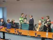 Župan Marjan Poljšak je čestital mladim znanstvenikom... 
